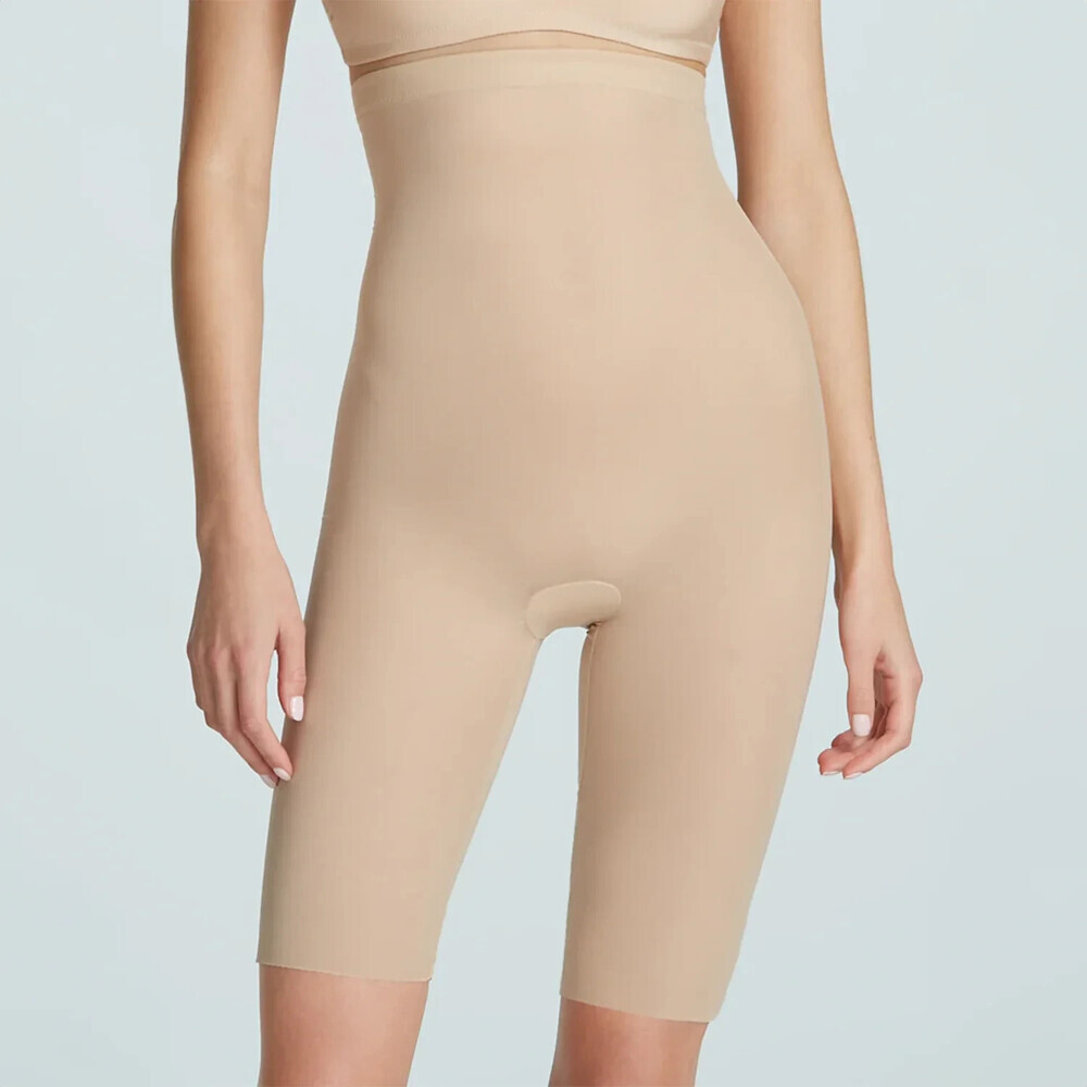 Commando Shapewear Women's Medium Beige Featherlight Control Long Short KFC104
